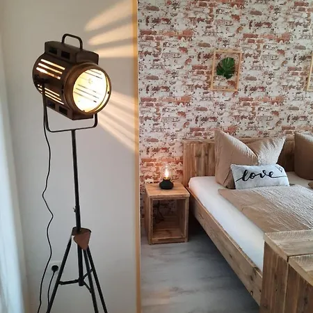 Lejlighed Und Bistro Zum Glasmacher